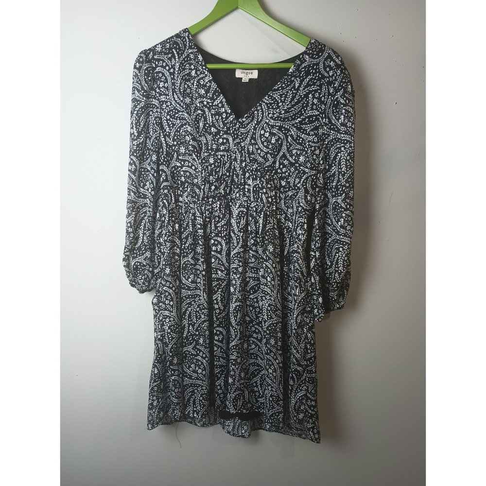 Umgee USA Black White Paisley Metallic Smocked Waist V-Neck Mini Dress M K5337